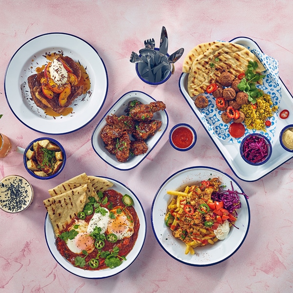 Enamel Rect. Side Dish White & Blue 20cm - Image 3